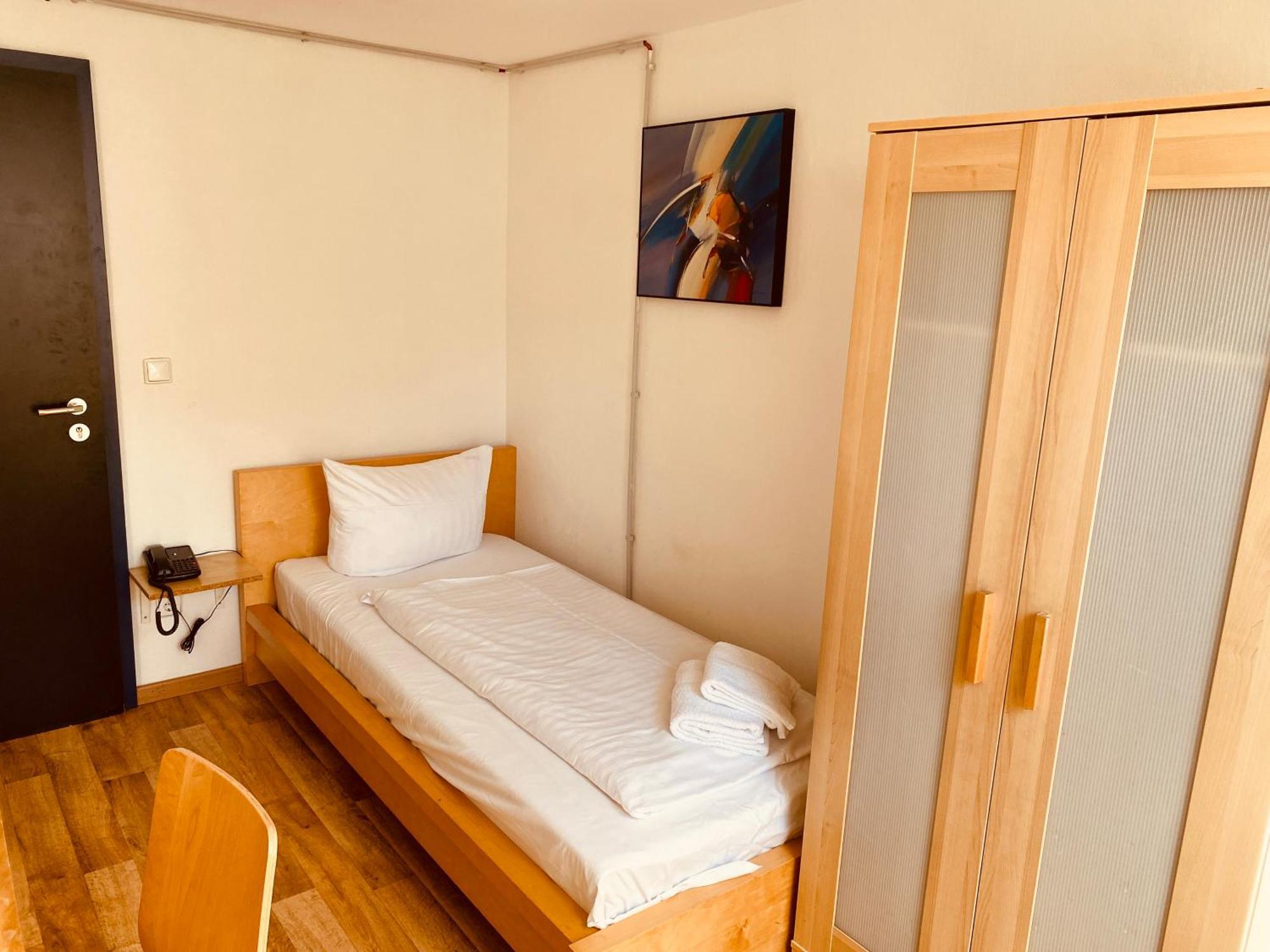 Stay Inn Central Station Франкфурт на Майн Екстериор снимка