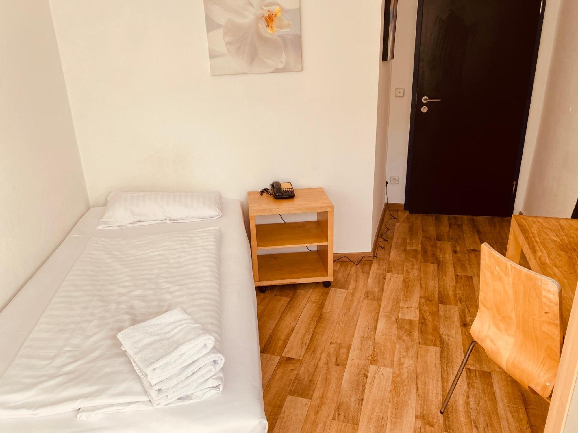 Stay Inn Central Station Франкфурт на Майн Екстериор снимка