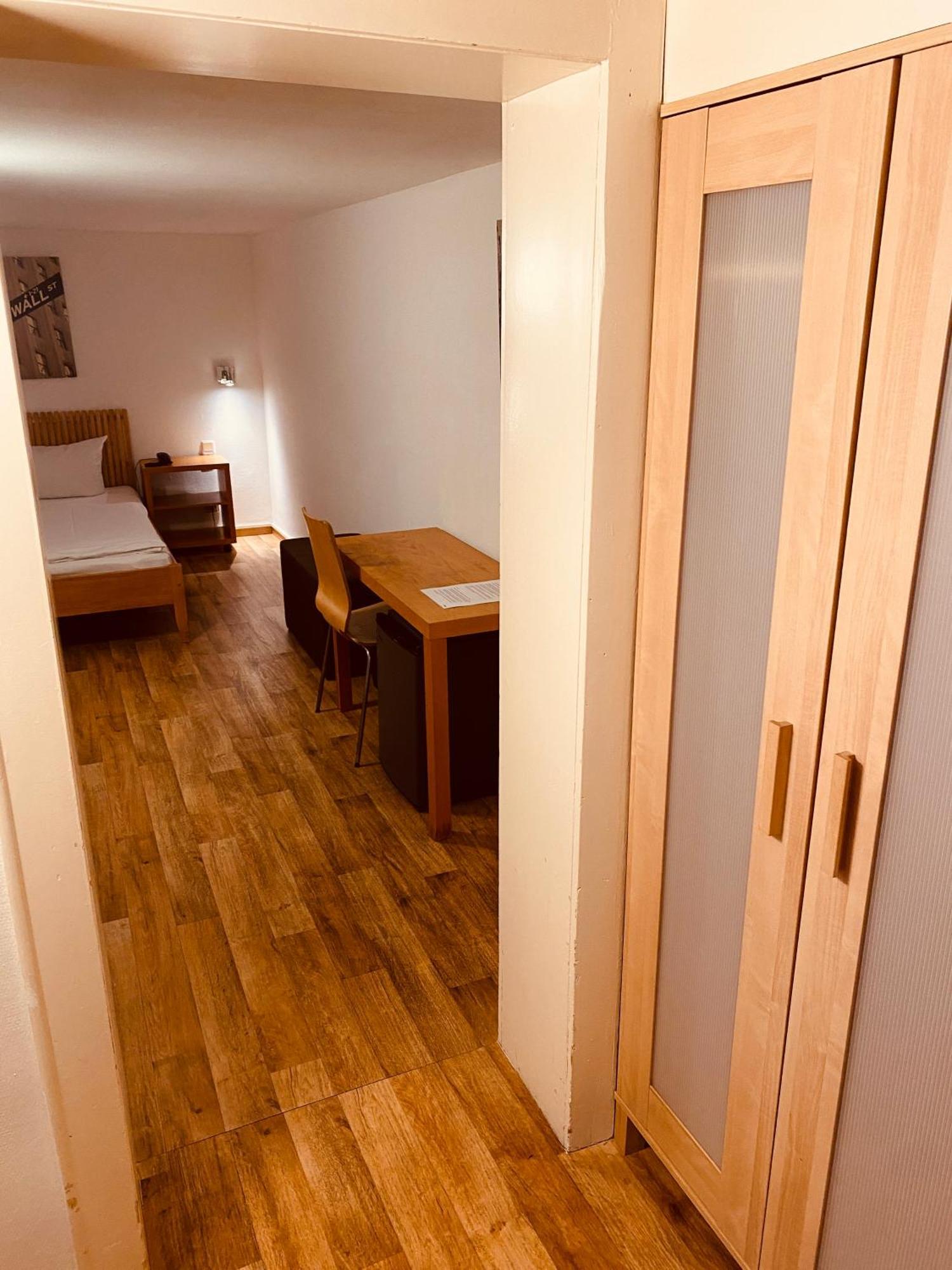 Stay Inn Central Station Франкфурт на Майн Стая снимка